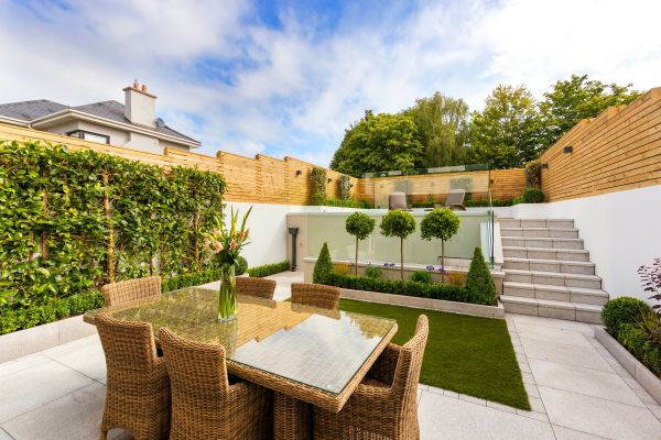 Optimiser l'aménagement paysager à Orry-la-Ville pour valoriser votre jardin